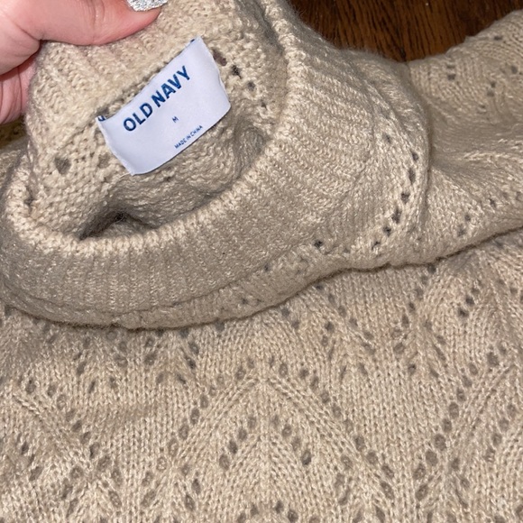 Crotchet Pattern Sweater - Picture 4 of 5